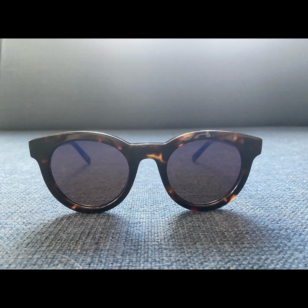 Madewell Tortoise Sunglasses. Blue reflection lenses. Never worn.